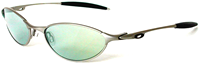 �T���O���X